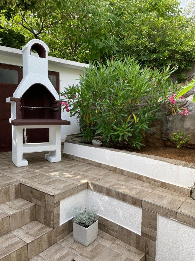 Holiday Home Cesarica Karlobag Extérieur photo