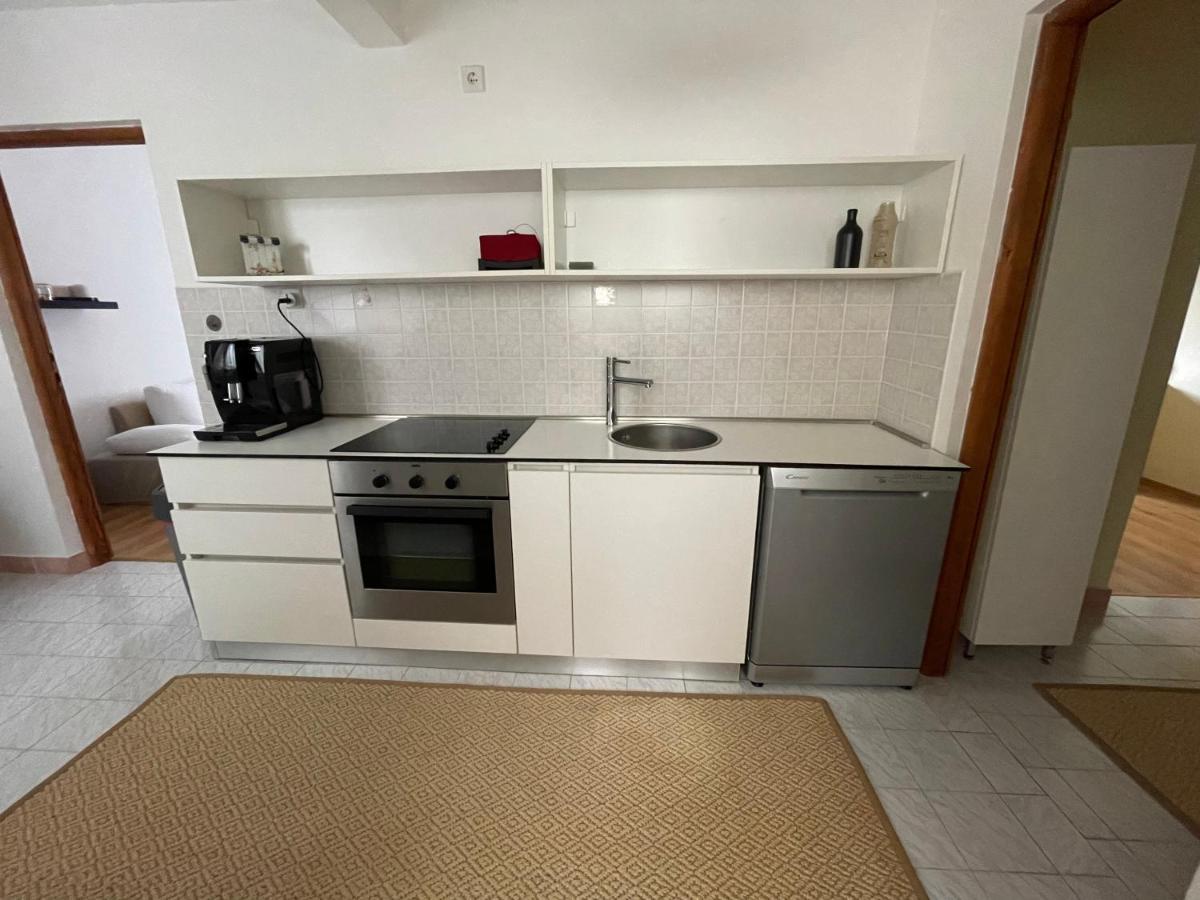 Holiday Home Cesarica Karlobag Extérieur photo