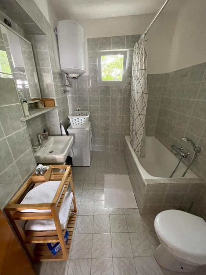 Holiday Home Cesarica Karlobag Extérieur photo