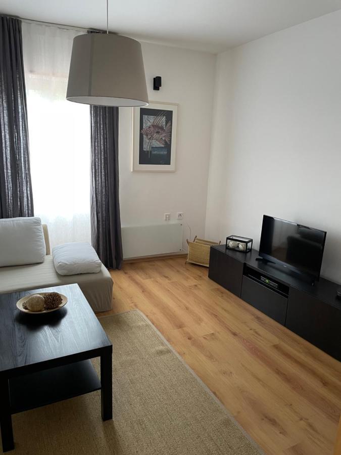 Holiday Home Cesarica Karlobag Extérieur photo